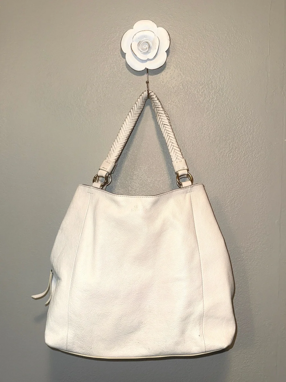 Vince Camuto VV-SIGNE-TO White Swan Pebbled Leather Hobo Handbag Braided Handle